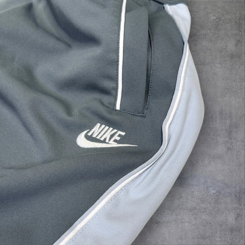 Nike Tracksuit (L)