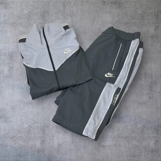 Nike Tracksuit (L)
