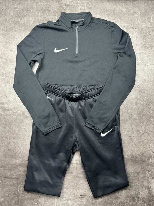 Nike Tracksuit (S)