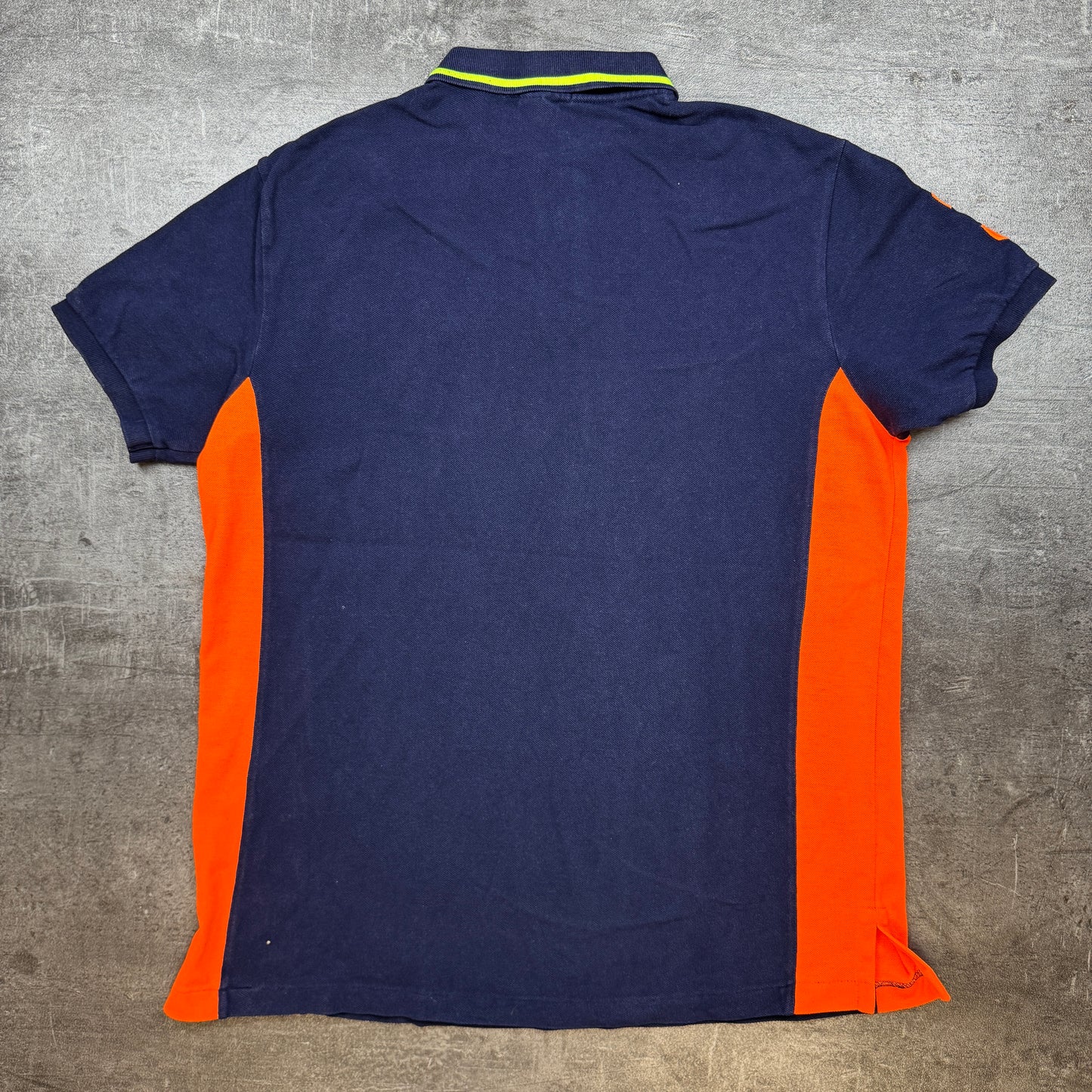Ralph Lauren Polo (L)